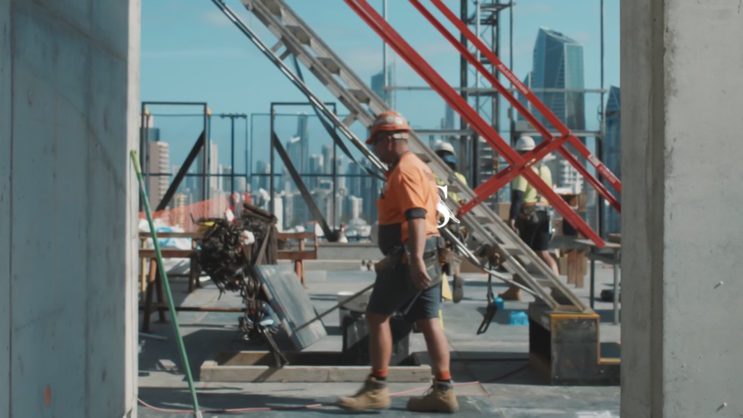 MPG Opus, Building Video